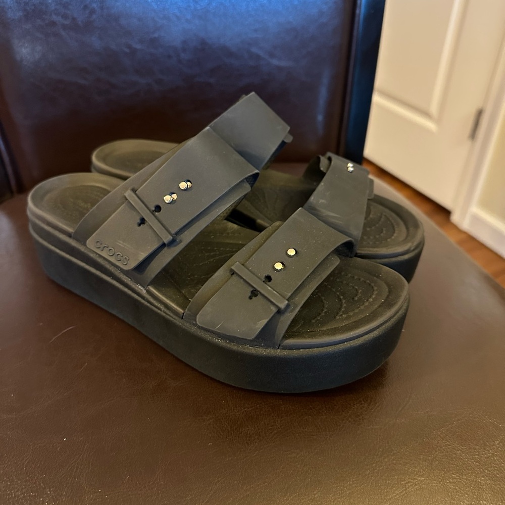 CROCS Black Platform Sandals